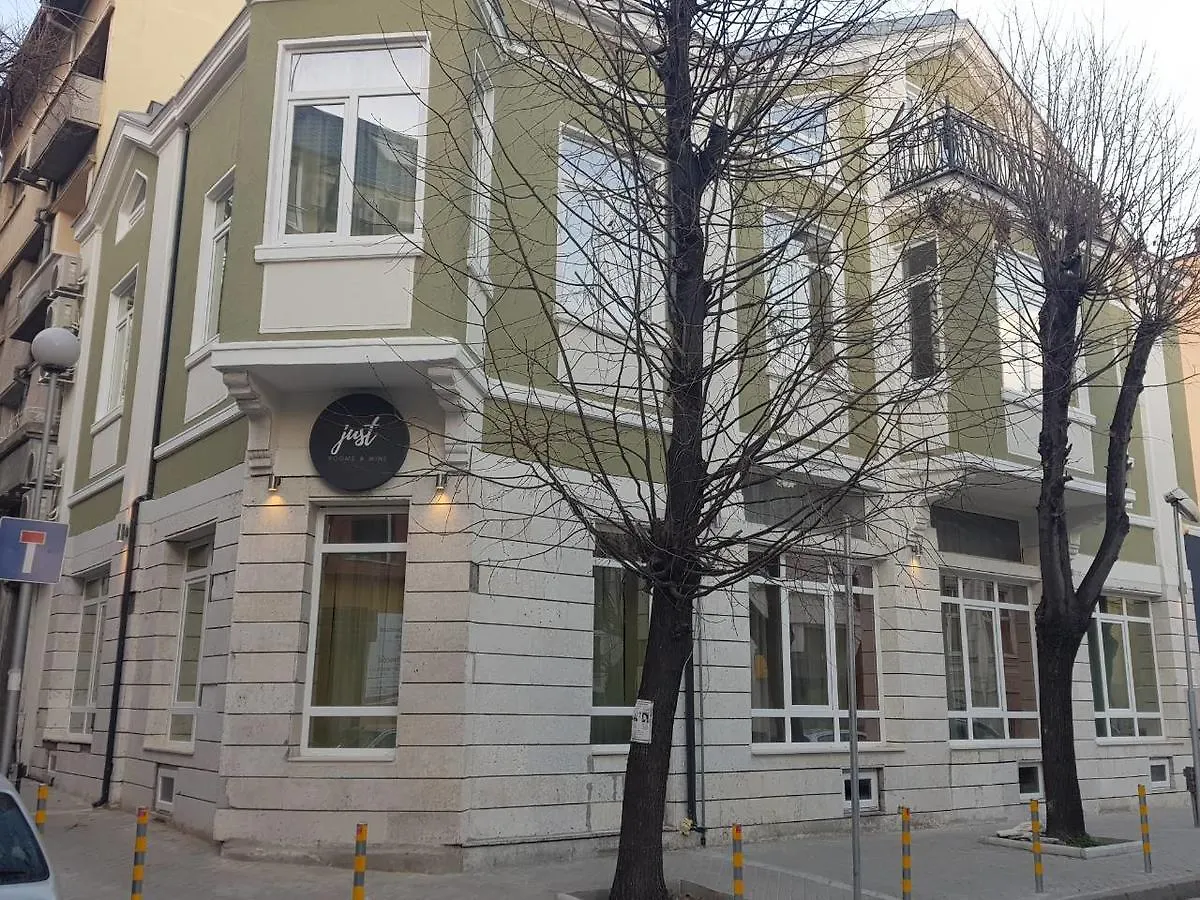 Otel Just Home Varna